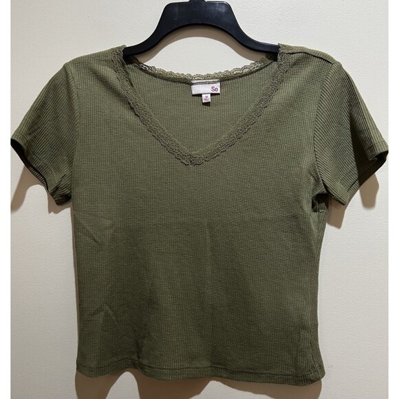 So ~ Short Sleeve V-Neck ~ Size Medium ~ Waffle Style Material - Picture 1 of 5